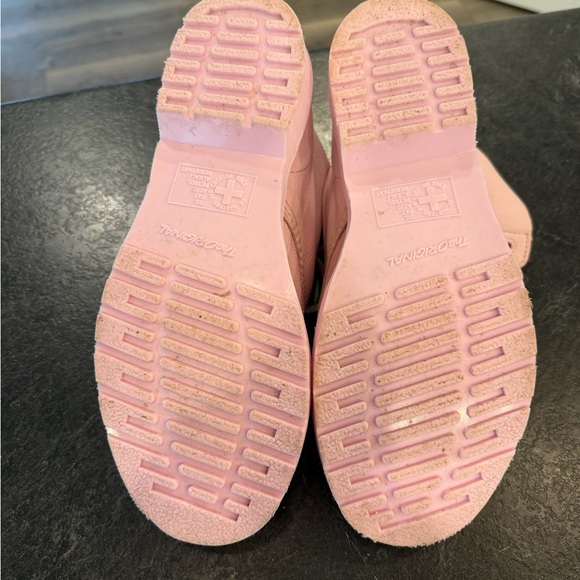 Dr. Martens Women's Core 1460 Pascal Boots - Picture 3 of 5